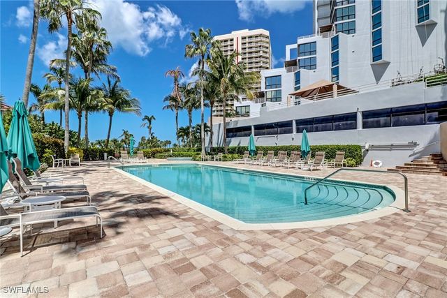 4751 Gulf Shore BLVD N 702, Naples, FL 34103