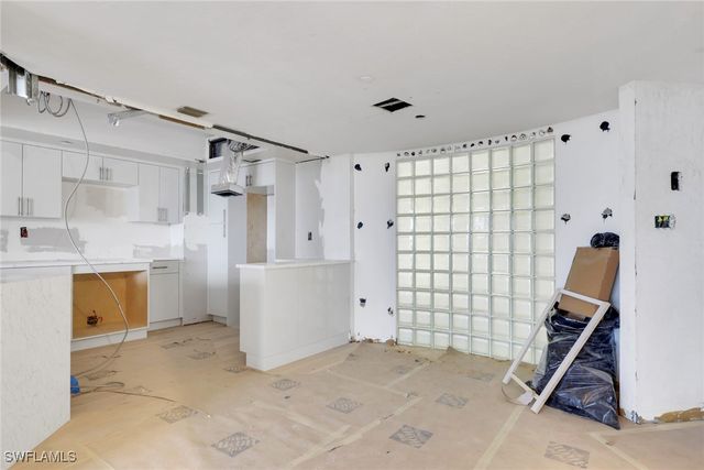 4751 Gulf Shore BLVD N 702, Naples, FL 34103