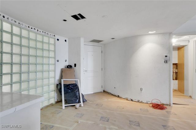 4751 Gulf Shore BLVD N 702, Naples, FL 34103