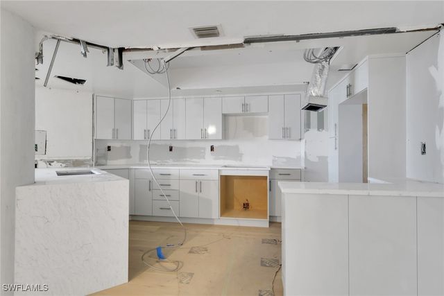 4751 Gulf Shore BLVD N 702, Naples, FL 34103