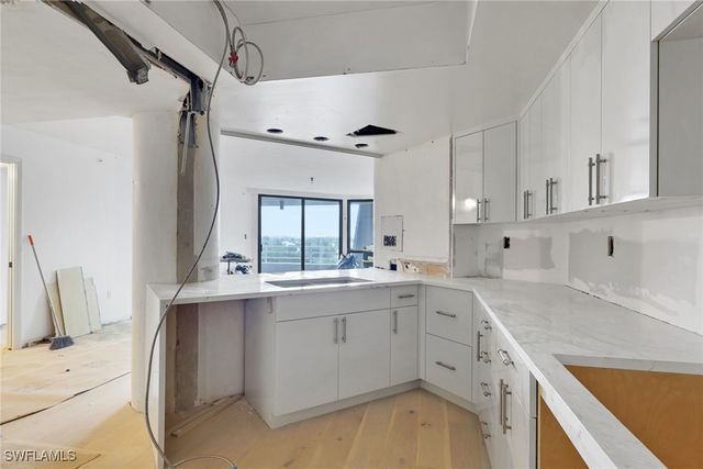 4751 Gulf Shore BLVD N 702, Naples, FL 34103