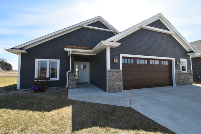 1955 White Oak Lane NE, Owatonna, MN 55060