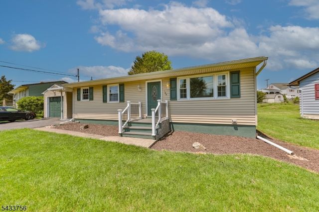 164 Carpentersville Rd, Phillipsburg Town, NJ 08865
