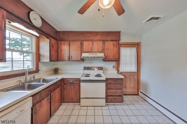 164 Carpentersville Rd, Phillipsburg Town, NJ 08865