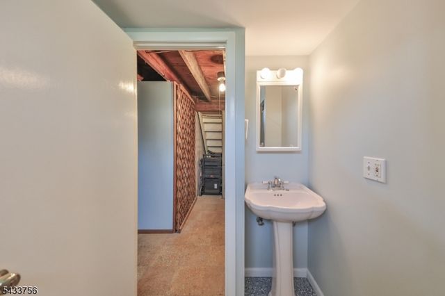 164 Carpentersville Rd, Phillipsburg Town, NJ 08865