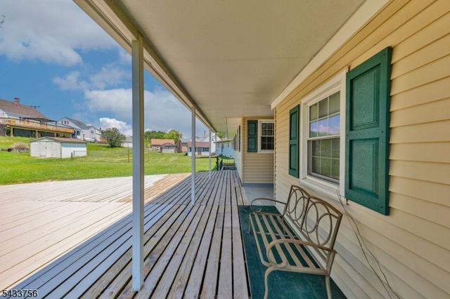 164 Carpentersville Rd, Phillipsburg Town, NJ 08865