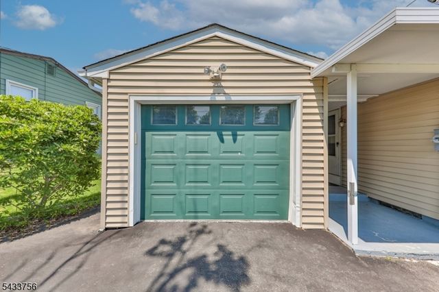 164 Carpentersville Rd, Phillipsburg Town, NJ 08865