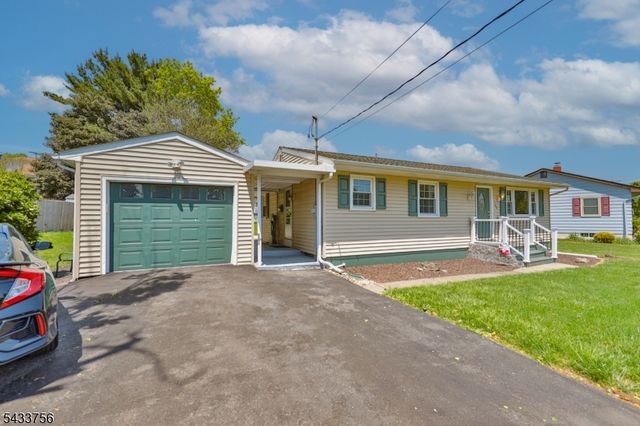 164 Carpentersville Rd, Phillipsburg Town, NJ 08865