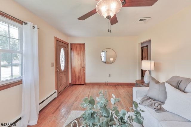 164 Carpentersville Rd, Phillipsburg Town, NJ 08865