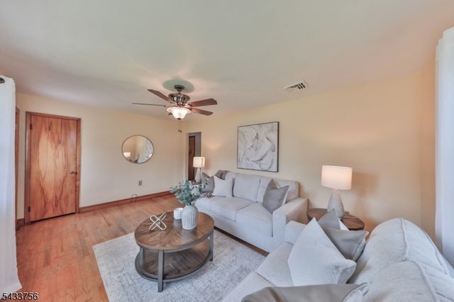 164 Carpentersville Rd, Phillipsburg Town, NJ 08865