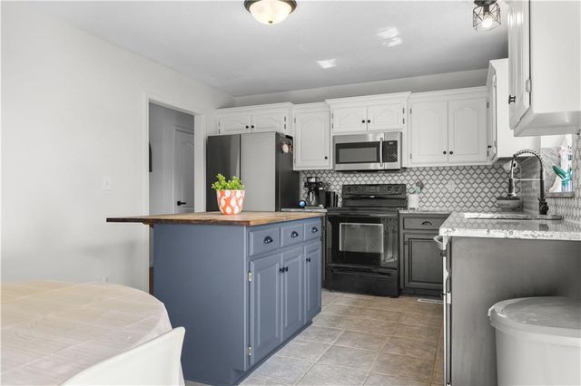 1508 NW Nicholas Drive, Grain Valley, MO 64029
