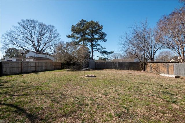 237 Dillon DR, Virginia Beach, VA 23452