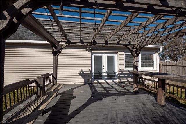 237 Dillon DR, Virginia Beach, VA 23452