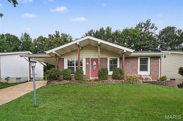 1310 Fenton Hills Road, Fenton, MO 63026