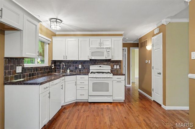 1310 Fenton Hills Road, Fenton, MO 63026