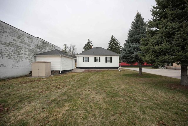 436 N MADISON STREET, Chilton, WI 53014