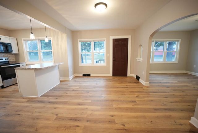 436 N MADISON STREET, Chilton, WI 53014