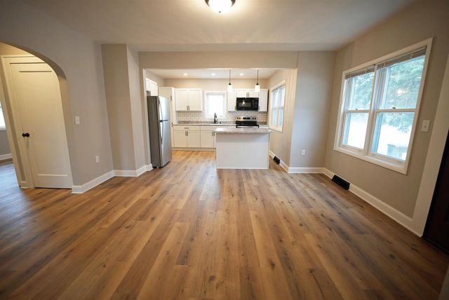 436 N MADISON STREET, Chilton, WI 53014