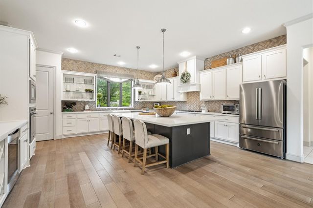 30702 Spring Lake Boulevard, Tomball, TX 77375