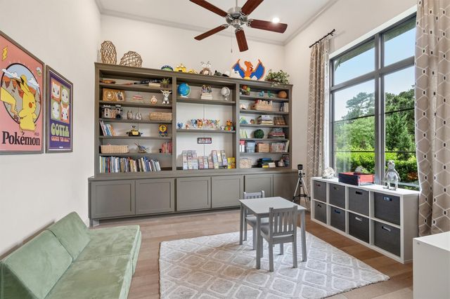 30702 Spring Lake Boulevard, Tomball, TX 77375