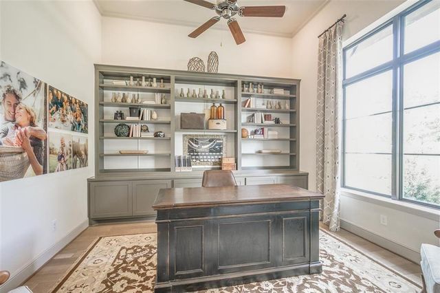 30702 Spring Lake Boulevard, Tomball, TX 77375