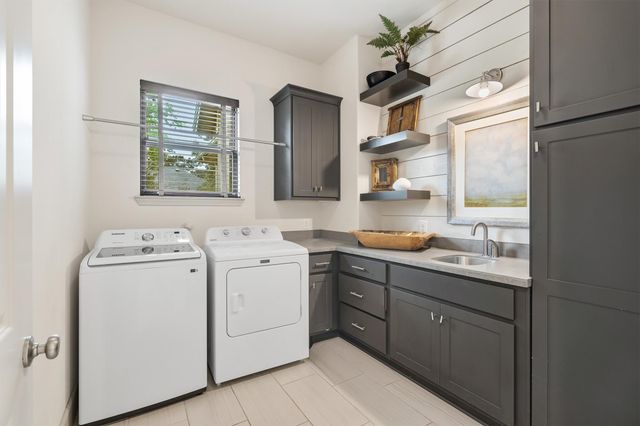 30702 Spring Lake Boulevard, Tomball, TX 77375