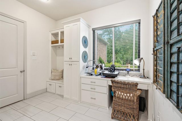 30702 Spring Lake Boulevard, Tomball, TX 77375
