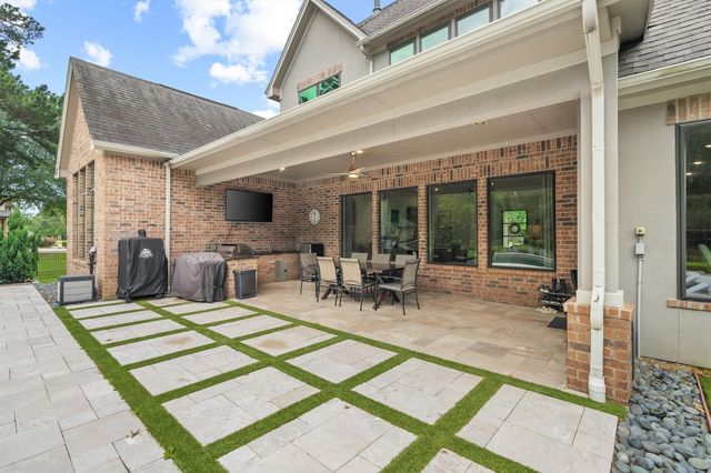 30702 Spring Lake Boulevard, Tomball, TX 77375