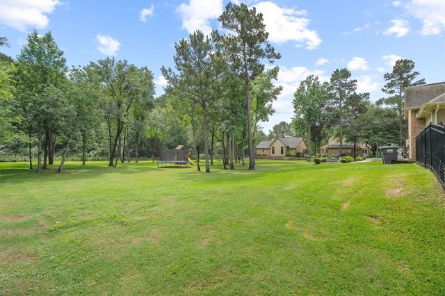 30702 Spring Lake Boulevard, Tomball, TX 77375