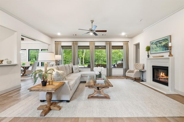 30702 Spring Lake Boulevard, Tomball, TX 77375