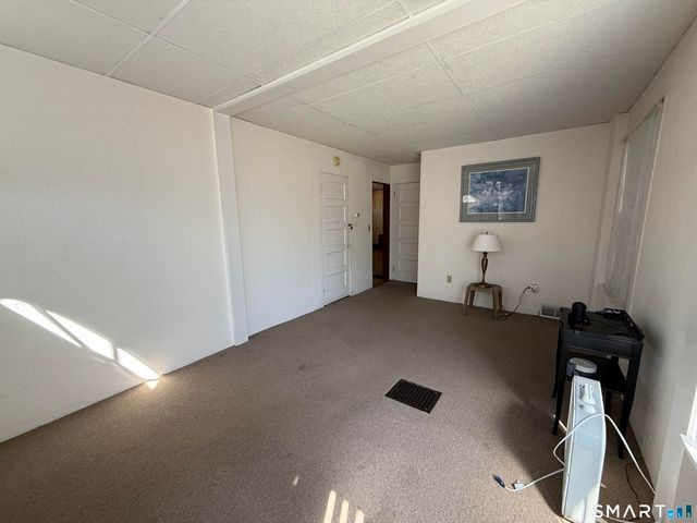 87 Carter Lane, Southington, CT 06479