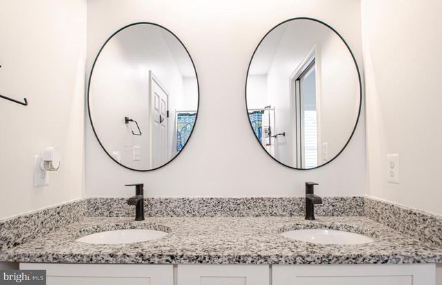 2600 LAKEVIEW PKWY, Locust Grove, VA 22508