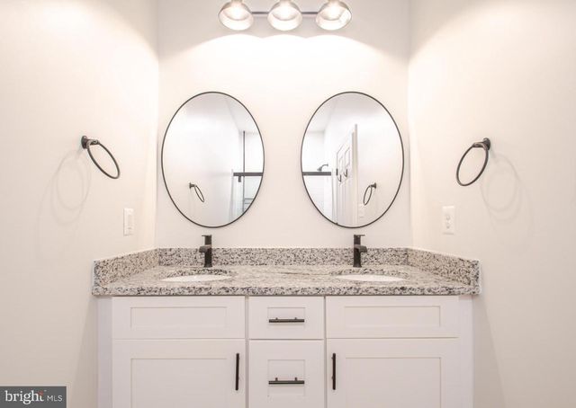 2600 LAKEVIEW PKWY, Locust Grove, VA 22508