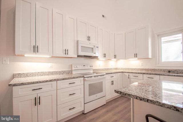 2600 LAKEVIEW PKWY, Locust Grove, VA 22508