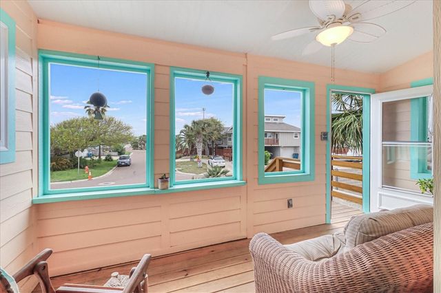 339 Bralley Dr, Port Aransas, TX 78373