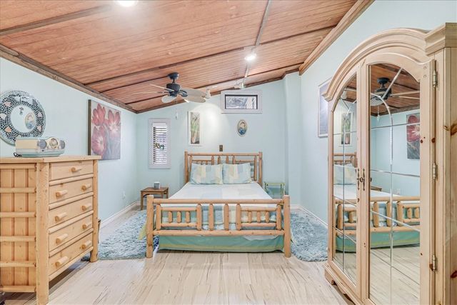 339 Bralley Dr, Port Aransas, TX 78373