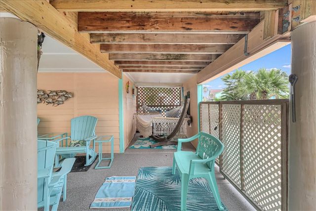 339 Bralley Dr, Port Aransas, TX 78373