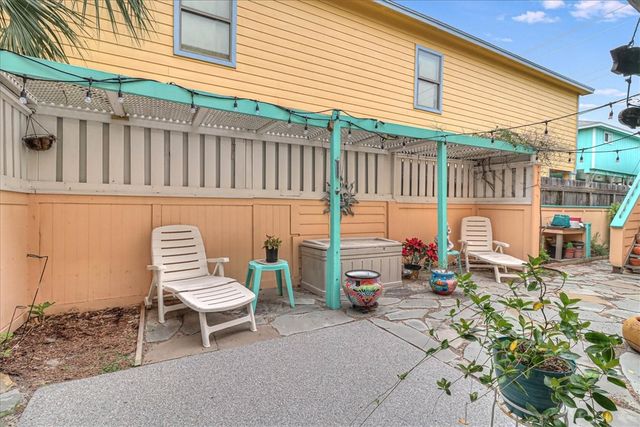 339 Bralley Dr, Port Aransas, TX 78373