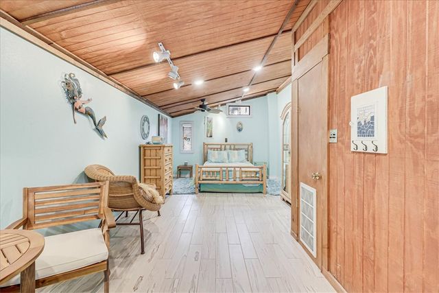 339 Bralley Dr, Port Aransas, TX 78373