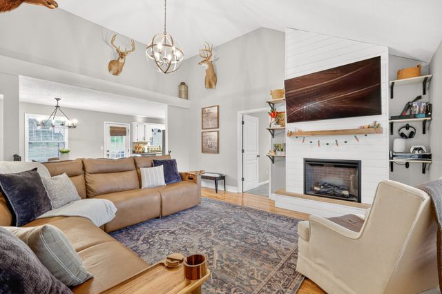 1100 Theta Pike, Columbia, TN 38401