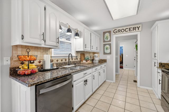 1100 Theta Pike, Columbia, TN 38401