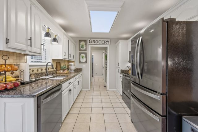 1100 Theta Pike, Columbia, TN 38401