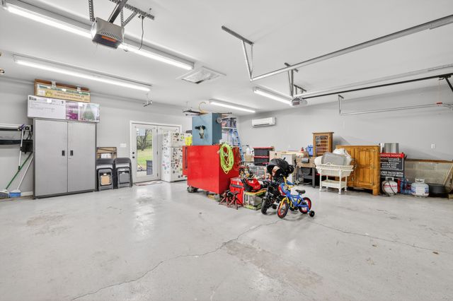 1100 Theta Pike, Columbia, TN 38401