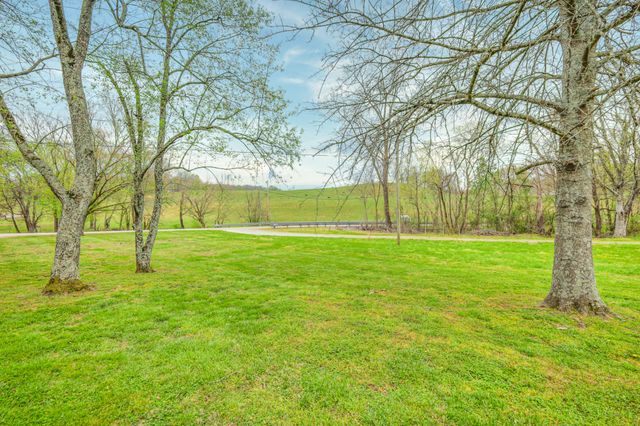 1100 Theta Pike, Columbia, TN 38401