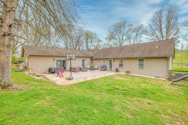 1100 Theta Pike, Columbia, TN 38401