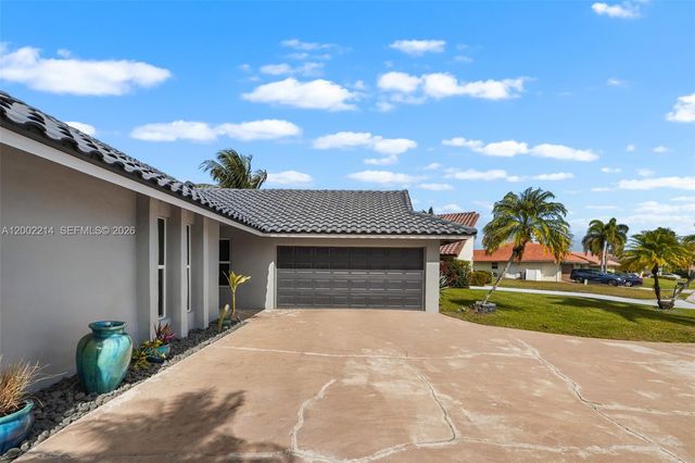 6975 Bianchini Circle, Boca Raton, FL 33433