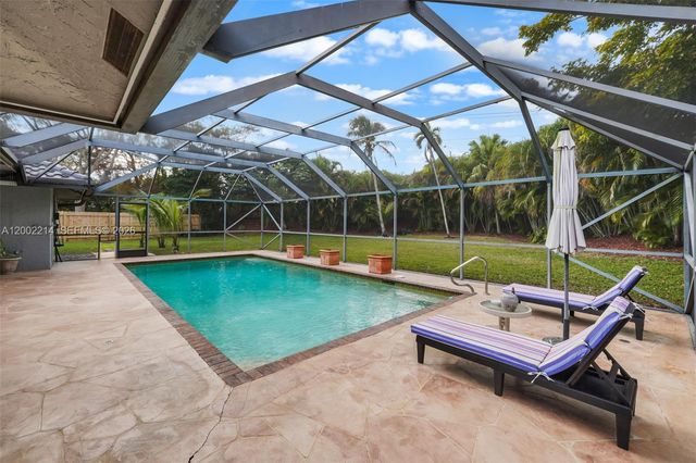 6975 Bianchini Circle, Boca Raton, FL 33433