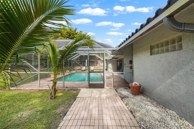 6975 Bianchini Circle, Boca Raton, FL 33433