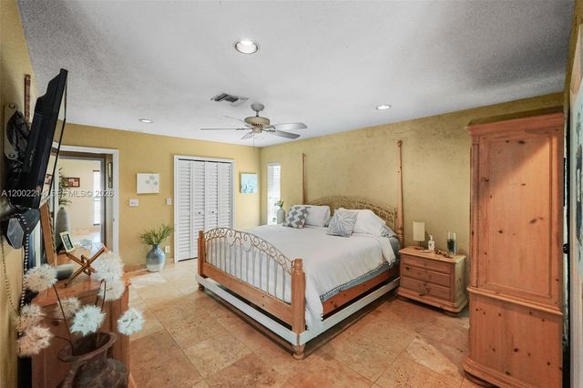 6975 Bianchini Circle, Boca Raton, FL 33433