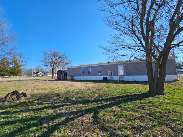 303 N Marion Street, Centralia, IL 62801